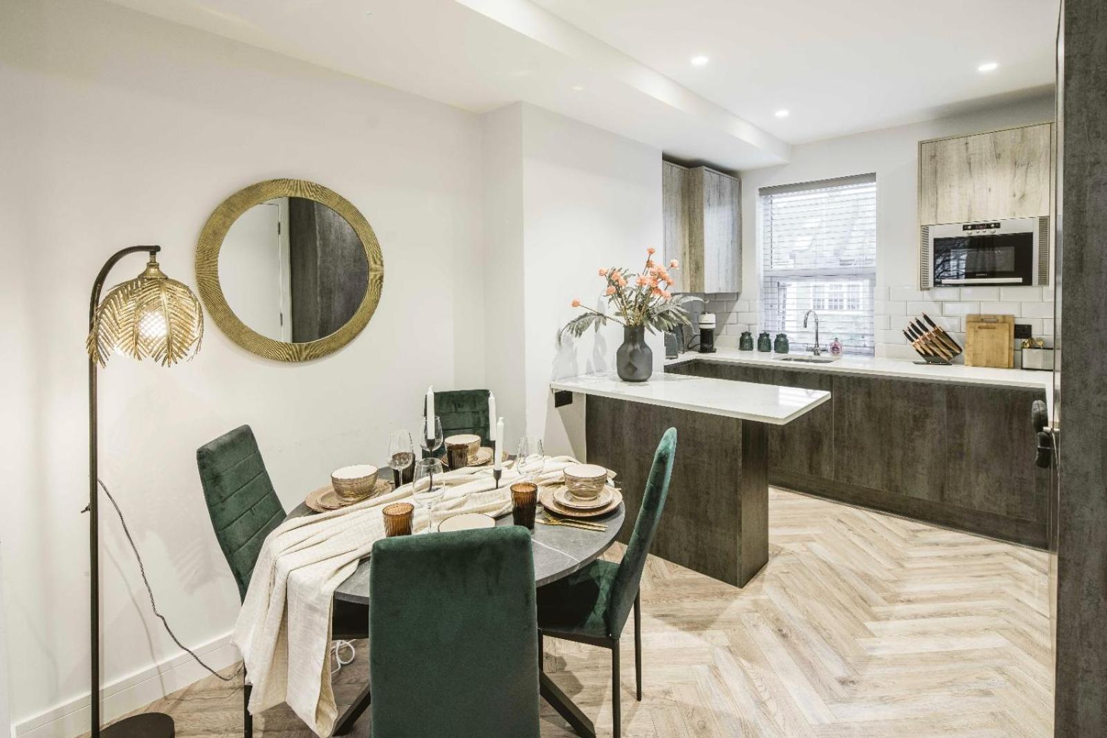 Apartment Convenient Family Flat-stylish Unique *