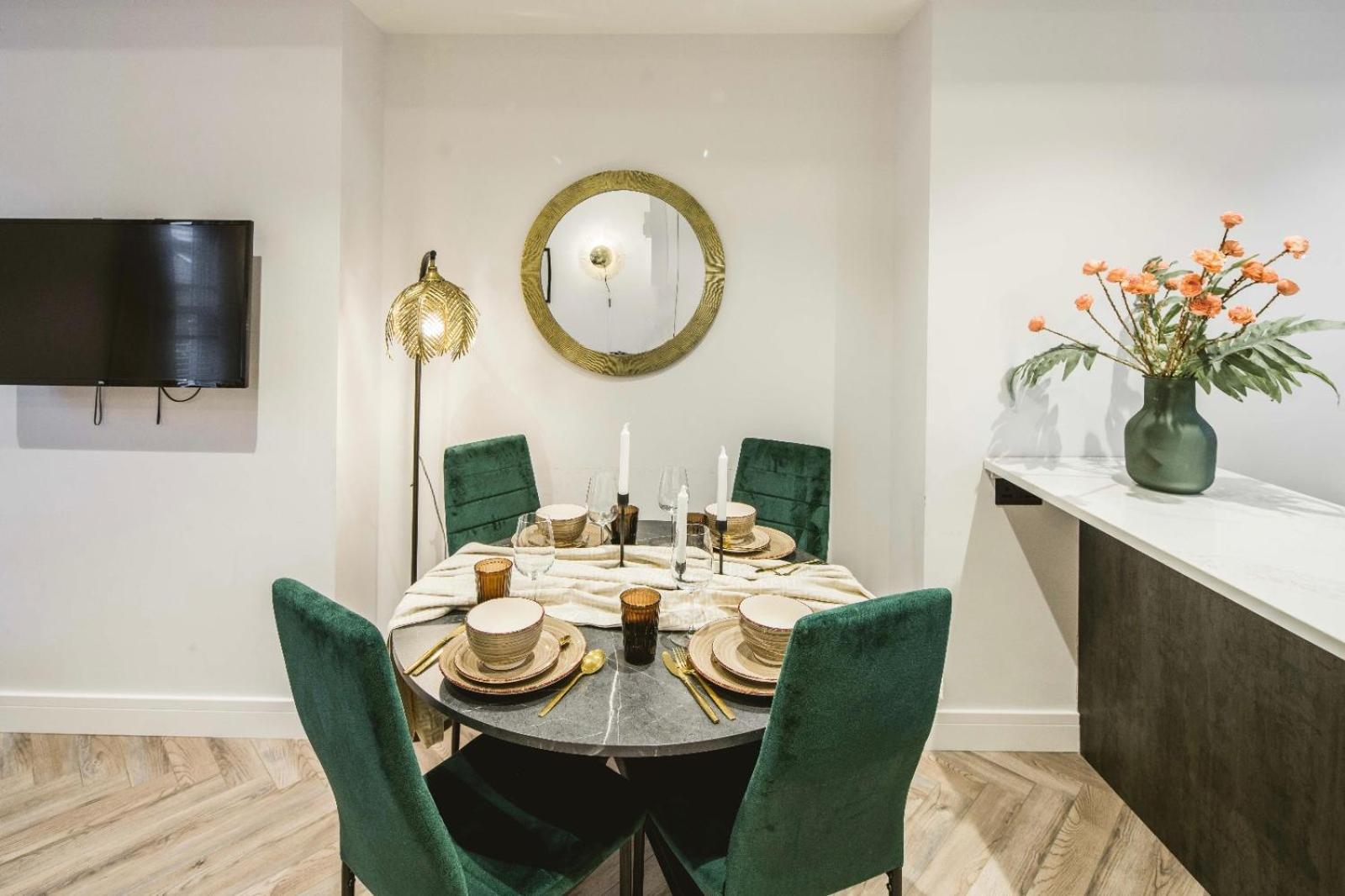 Apartment Convenient Family Flat-stylish Unique
